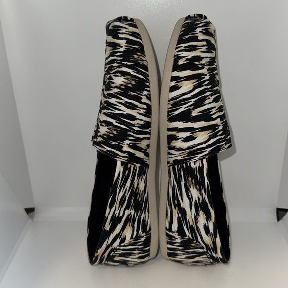 Skechers BOBS Canvas Slip On Flats w Memory Foam Zebra Animal Print Women’s 6.5 - Picture 8 of 10